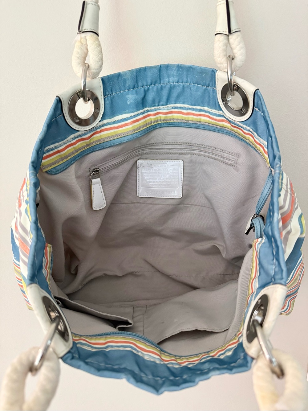 Coach Nautical Stripe East West Beach Tote with Rare Seahorse Hang Tag - Picture 6 of 10